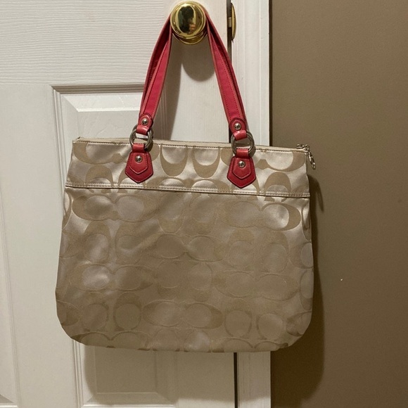Authentic Coach purse with pink handles - Picture 2 of 9